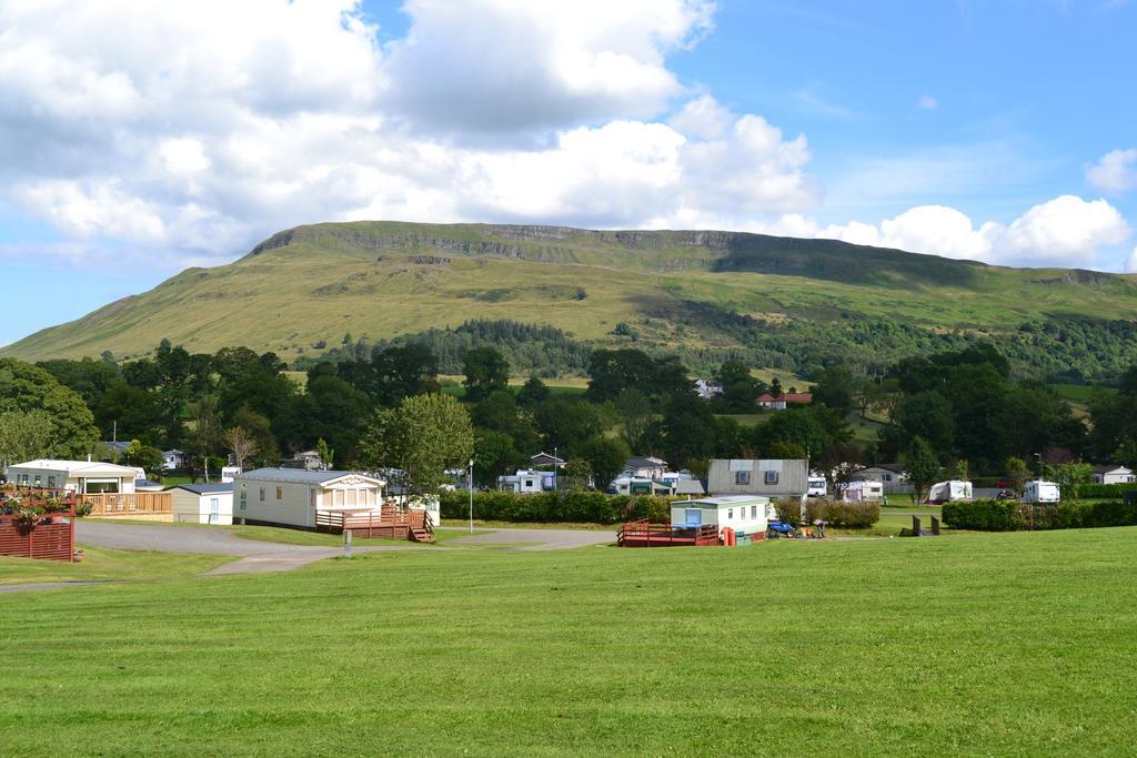 Campsie Glen Holiday Park Fintry Buitenkant foto