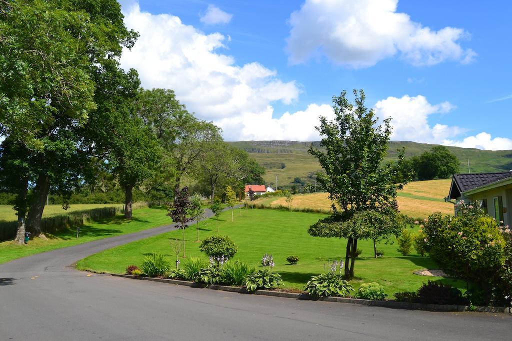 Campsie Glen Holiday Park Fintry Buitenkant foto